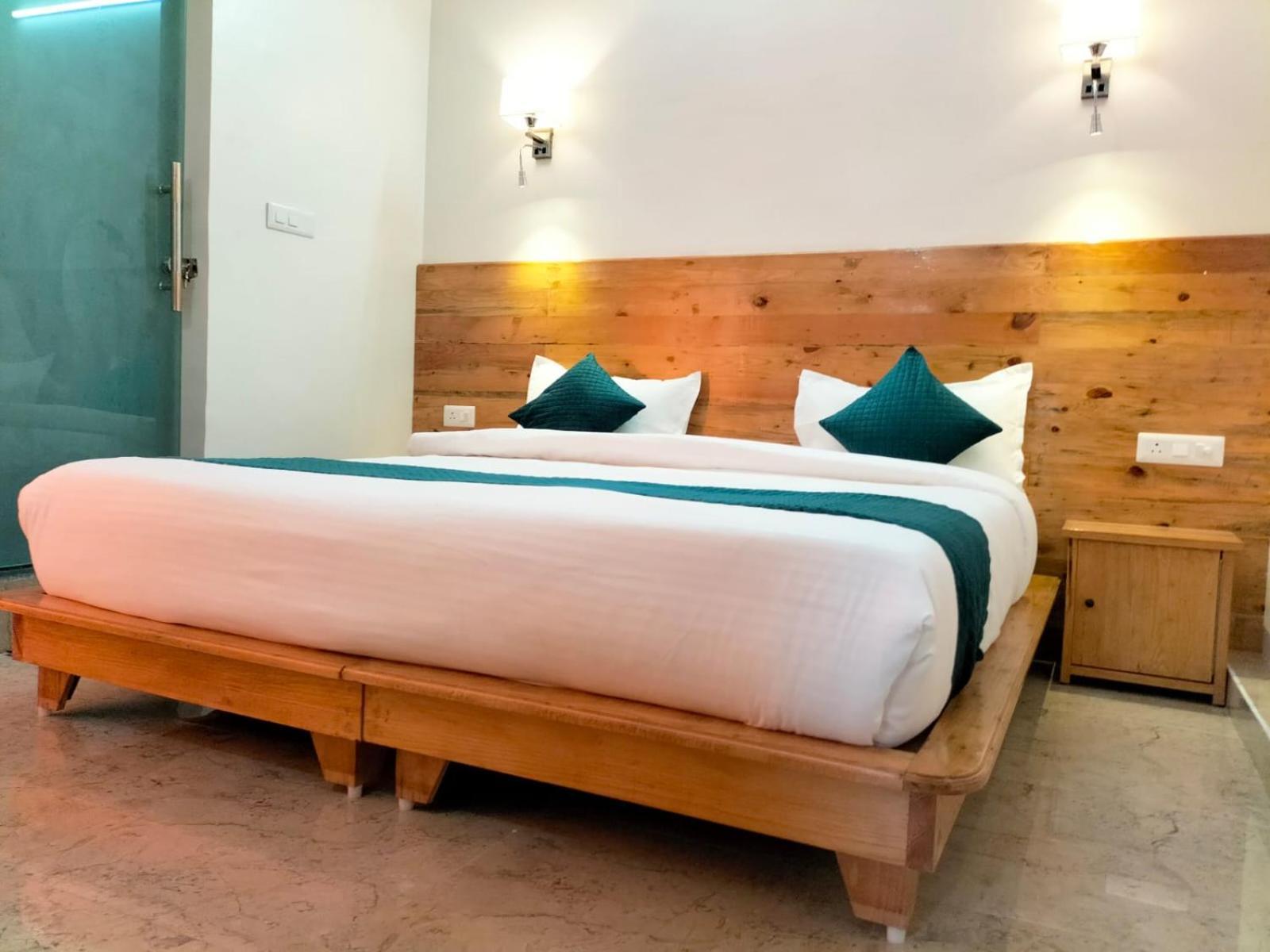 Panchakarma Retreat - Earth Roots Ayurveda Villa ริชิเคช ภายนอก รูปภาพ